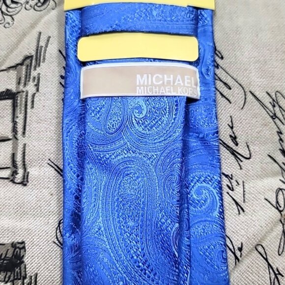 Michael Michael Kors 100% Silk Tie - Picture 3 of 4